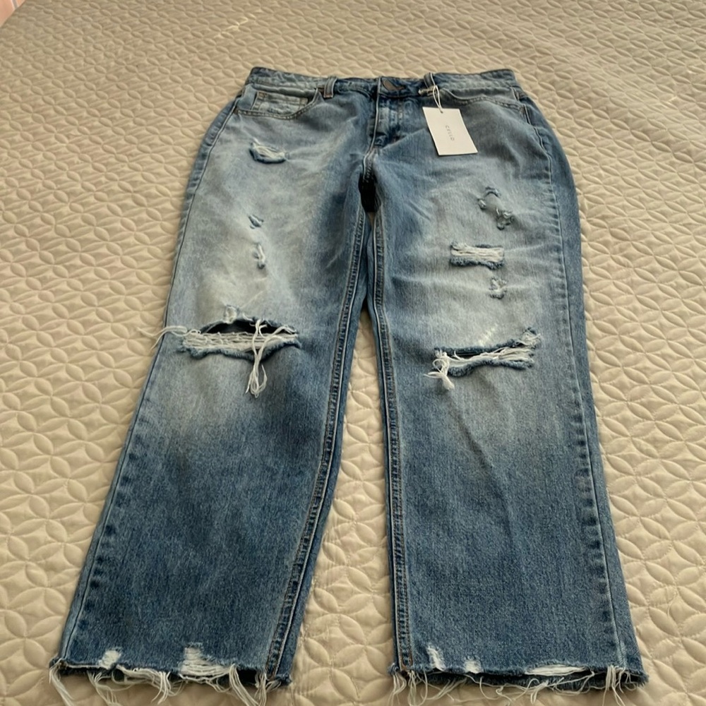 CELLO New women’s distressed high waisted jeans 100%cotton Size 9